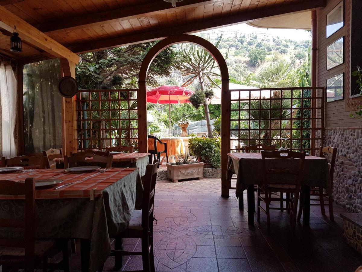 Hotel Nautilus Nicotera Bagian luar foto